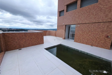 Triplex à venda com 4 suítes em Anhangabaú, Jundiaí, SP