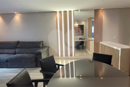 Amplo apto à venda | 113 m² | 3 dormitórios (1 suíte) | 2 vagas na Mooca!
