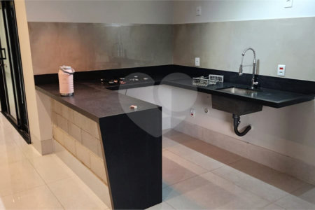 Casa à venda com 2 quartos, sendo 1 suíte, no condomínio Florais Esmeralda, Cuiabá - MT