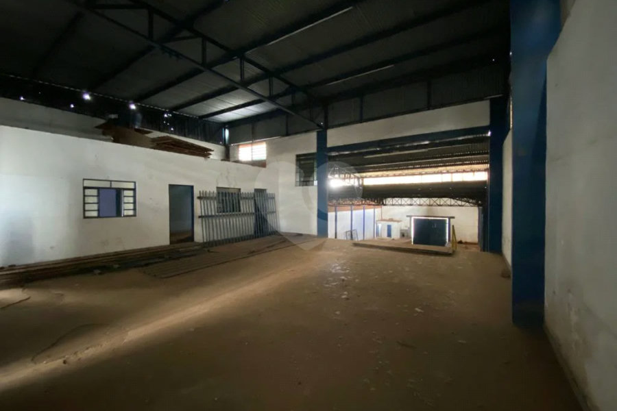 Terreno e Barracão comercial à venda ou locação, no bairro Santa Rosa - Piracicaba/SP.