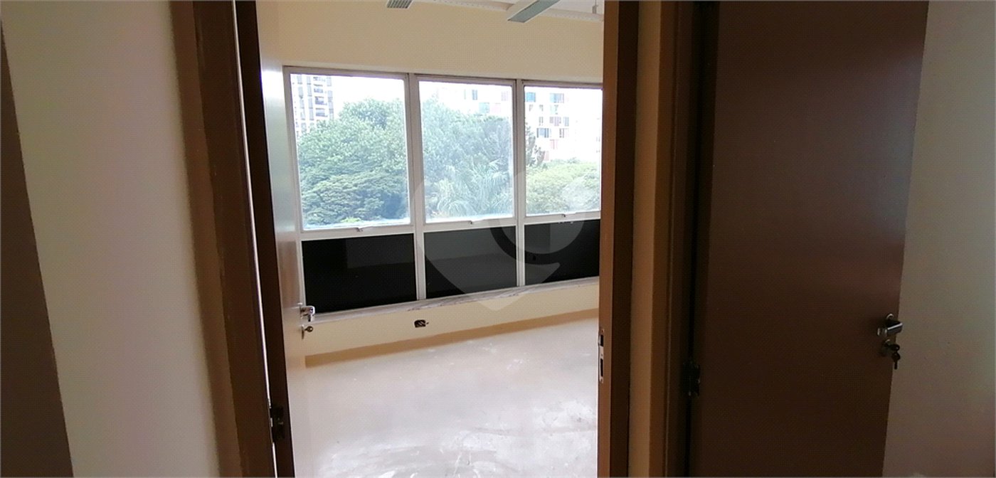 Sala comercial à venda em Higienópolis com 170 m2