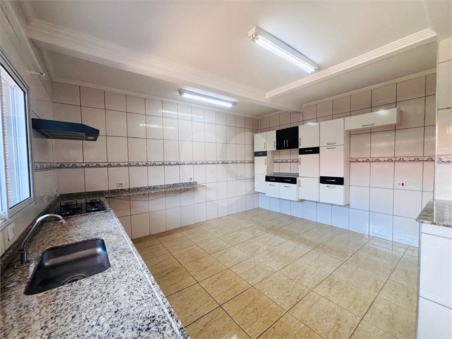 Casa para alugar com 3 quartos, sendo 1 suíte,  em Wanel Ville, Sorocaba, SP