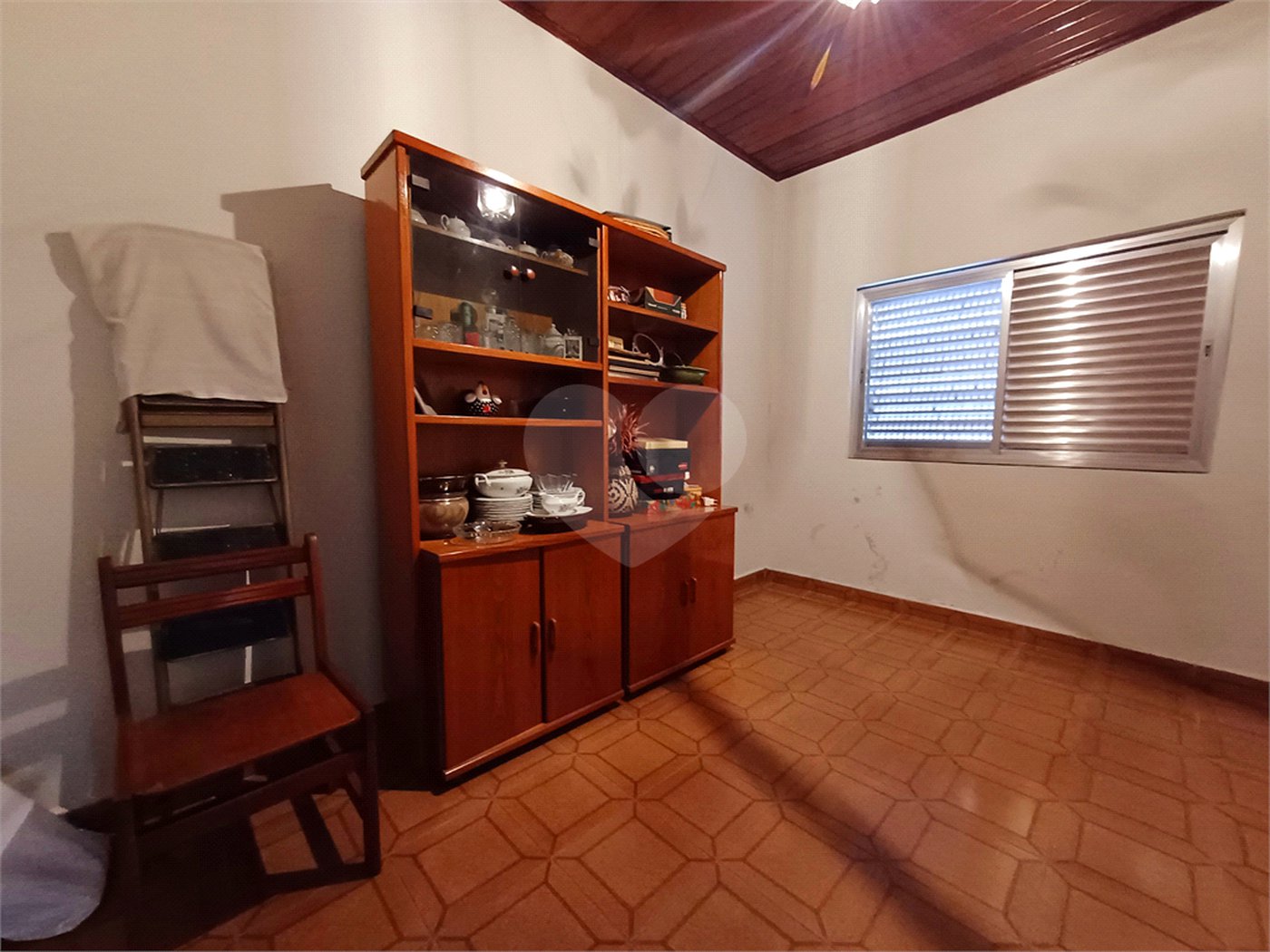 Casa à venda com 4 quartos, sendo 1 suíte, em Vila Paulicéia, São Paulo, SP