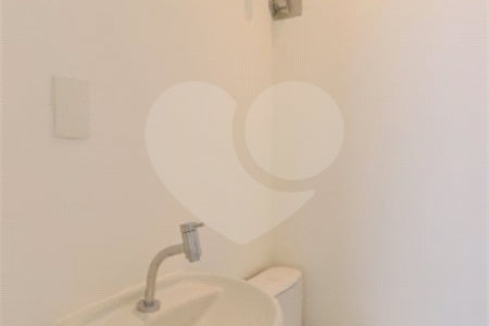 Apartamento à venda com 3 quartos, sendo 1 suíte,  em Santa Cecília, São Paulo, SP