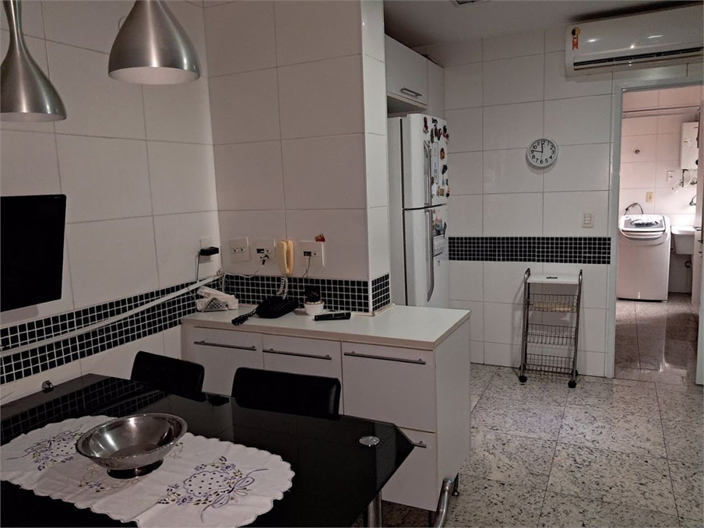 Apartamento Residencial à venda, Gonzaga, Santos - AP0761.