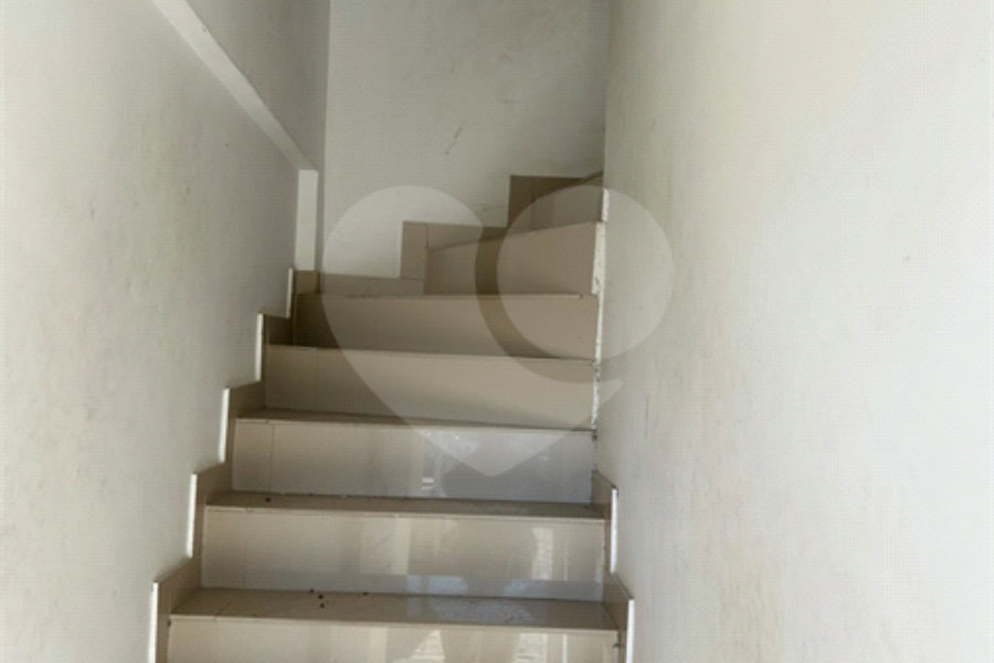 Casa à venda com 3 quartos, sendo 1 suíte,  no condomínio Village St. Louis, São Paulo - SP