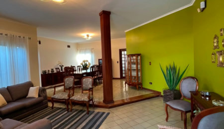 Casa à venda com 3 quartos, sendo 1 suíte,  em Santos Dumont, Três Lagoas, MS