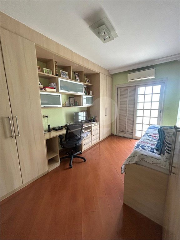 Sobrado à venda com 3 quartos, sendo 1 suíte, em Vila Nova Cachoeirinha, São Paulo, SP