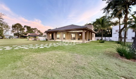 Casa à venda com 5 quartos, sendo 3 suítes,  em Terras de Santa Cristina Xiii Setor Iate, Paranapanema, SP
