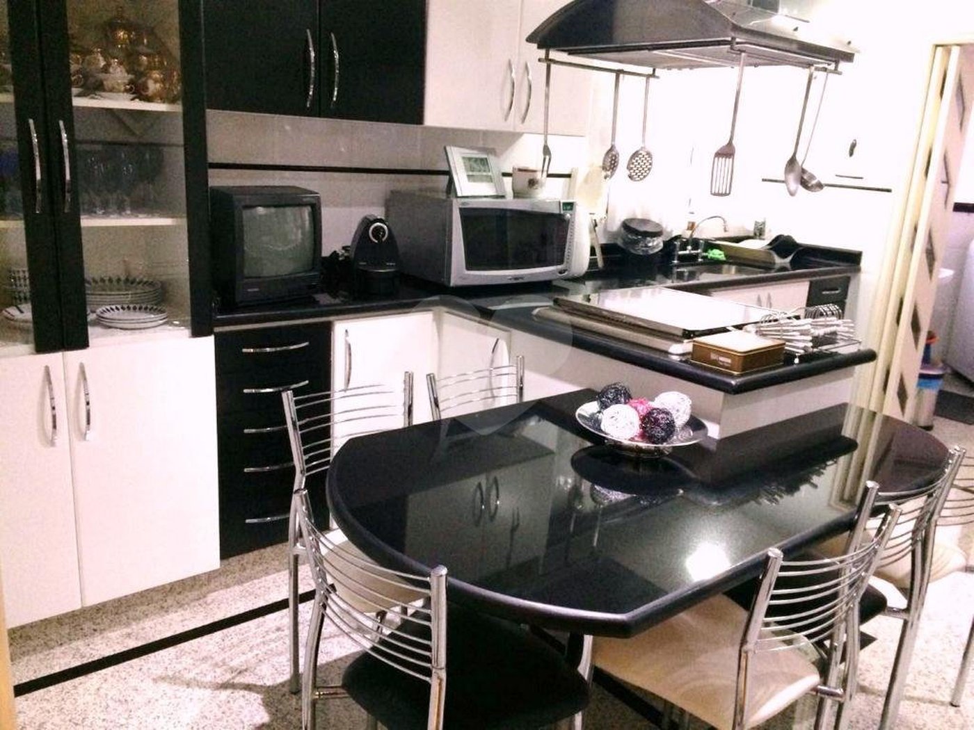Apartamento na Saúde 126m² 3 dorm/3vagas Aceita permuta por imóvel na praia