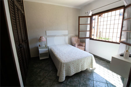 Casa à venda com 1 quarto, sendo 3 suítes, em Esplanada Mendes Moraes, São Roque, SP