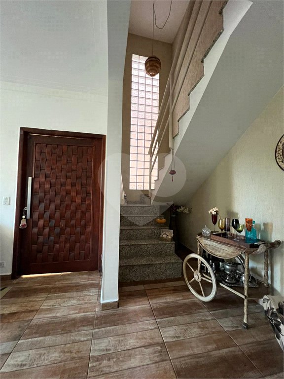 Sobrado à venda com 4 quartos, sendo 2 suítes,  em Nova Cerejeira, Atibaia, SP