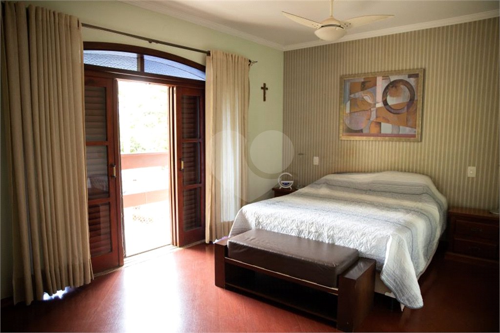 Casa à venda com 4 quartos, sendo 2 suítes,  no condomínio Villaggio Capriccio, Louveira - SP