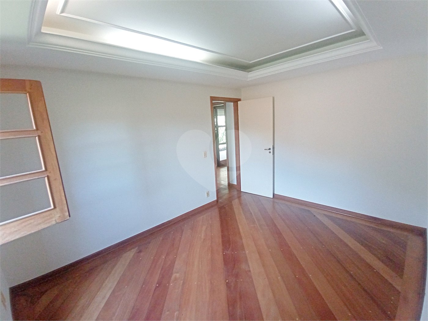 Casa à venda com 3 quartos, sendo 1 suíte,  no condomínio Estância Marambaia, Vinhedo - SP