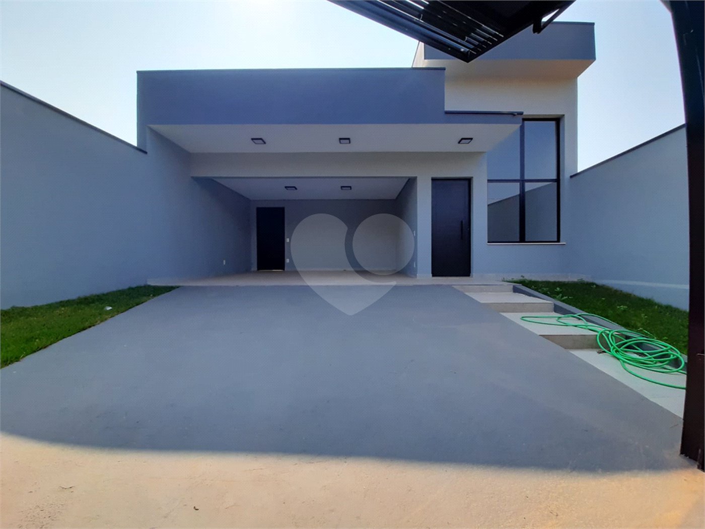 Casa à venda com 3 quartos, sendo 1 suíte, em Residencial/Comercial, Vinhedo, SP