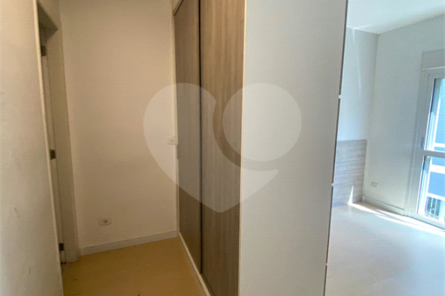 Casa à venda com 3 quartos, sendo 1 suíte, no condomínio Village Santa Cecilia, São Paulo - SP