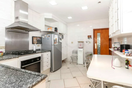 Casa de Vila à venda com 3 quartos, sendo 1 suíte, em Campo Belo, São Paulo, SP