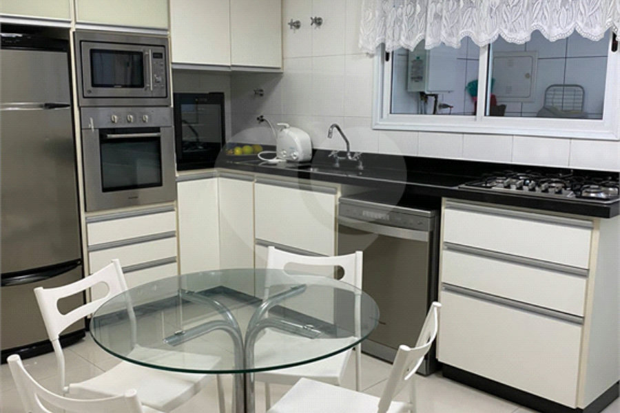 Casa à venda com 4 suítes no condomínio Maison Montparnasse, São Paulo - SP