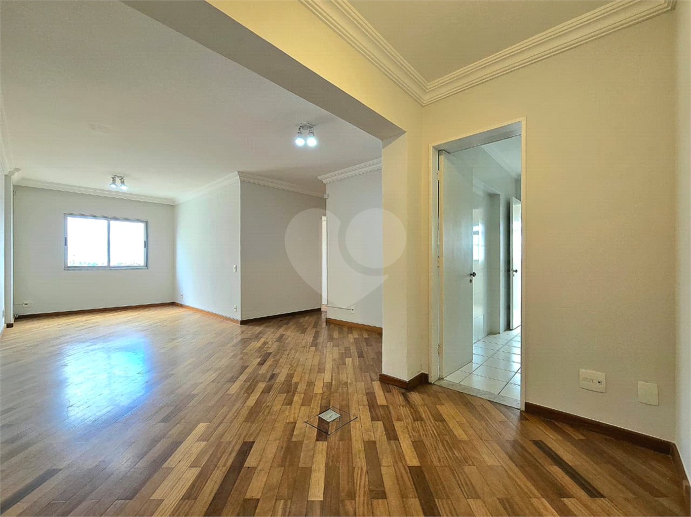 Apartamento à venda com 2 quartos, sendo 1 suíte, em Saúde, São Paulo, SP