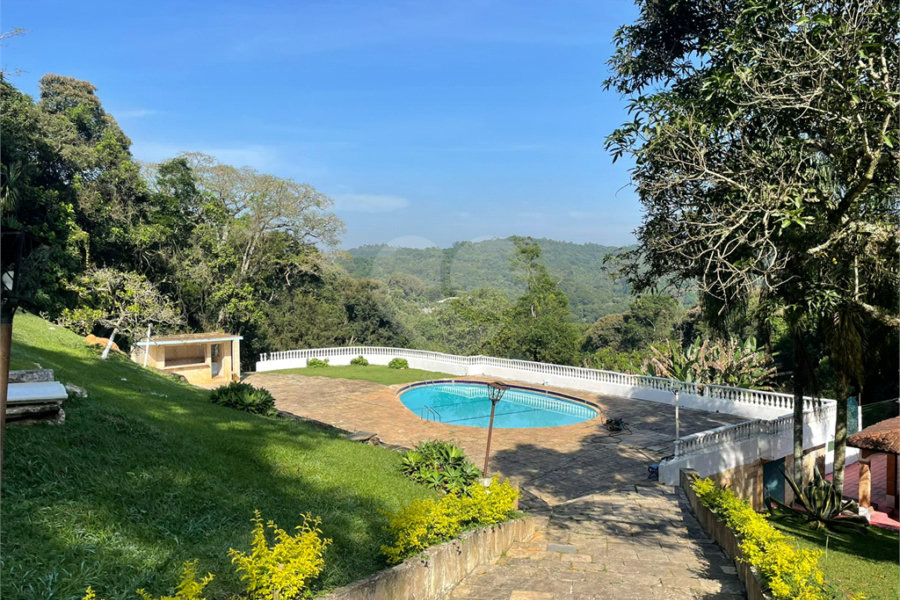 Casa à venda com 4 quartos no condomínio Jardim São Gonçalo, Mairiporã - SP