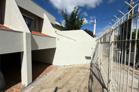 Casa à venda com 3 quartos, sendo 1 suíte, em Vila Aurora, Indaiatuba, SP