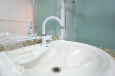 Casa à venda com 2 quartos, sendo 1 suíte,  em Jardim Ivana, São Paulo, SP