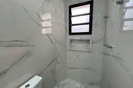 Sobrado com 4 dormitórios à venda, 234 m² por R$ 2.500.000,00 - Ponta da Praia - Santos/SP