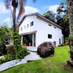 Sobrado à venda com 3 quartos, sendo 1 suíte, em Serra da Cantareira, Mairiporã, SP