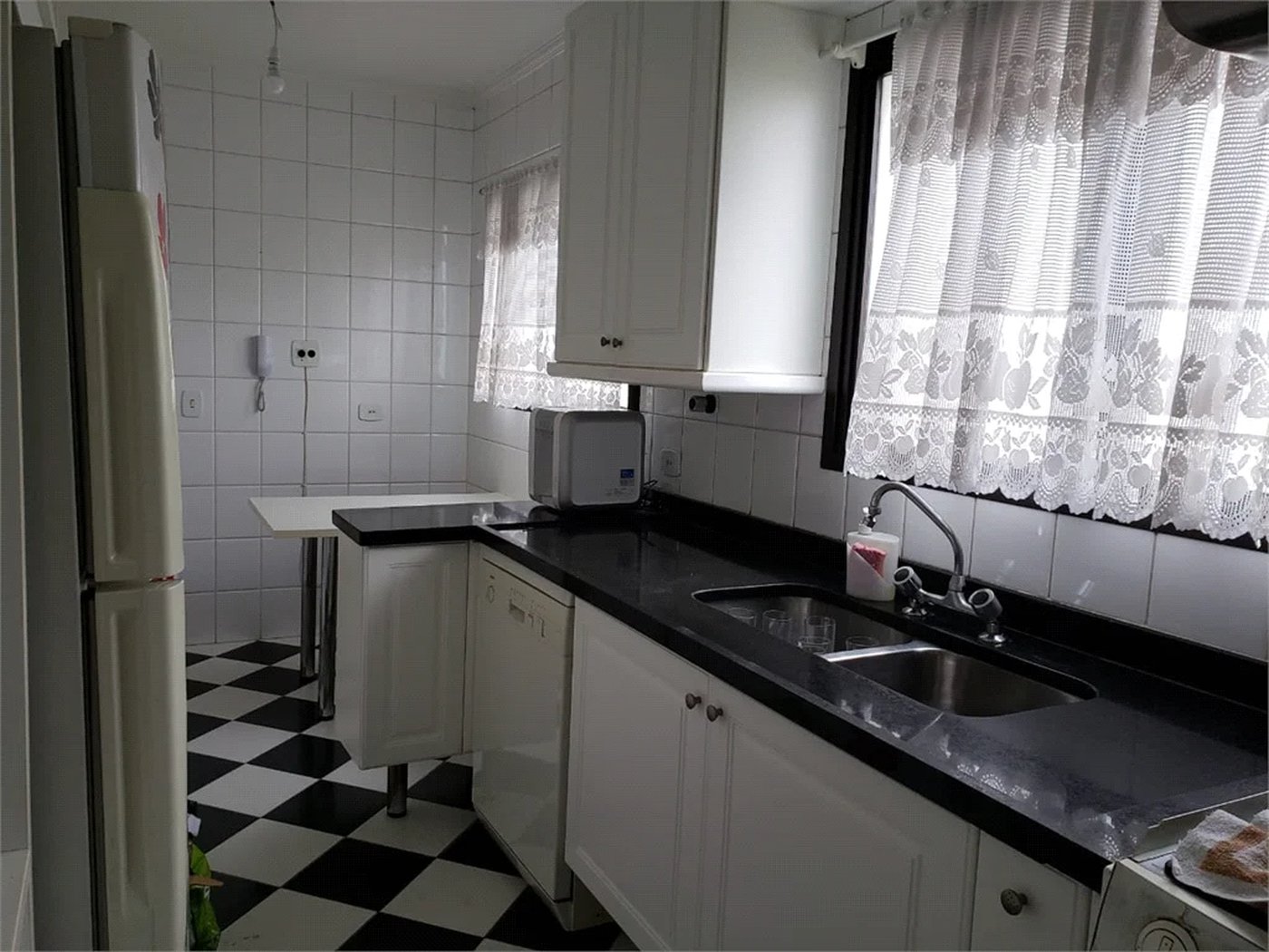Apartamento à venda com 4 quartos, sendo 2 suítes,  em Vila Andrade, São Paulo, SP