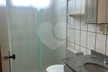 Apartamento à venda com 2 quartos no Centro, Araraquara, SP