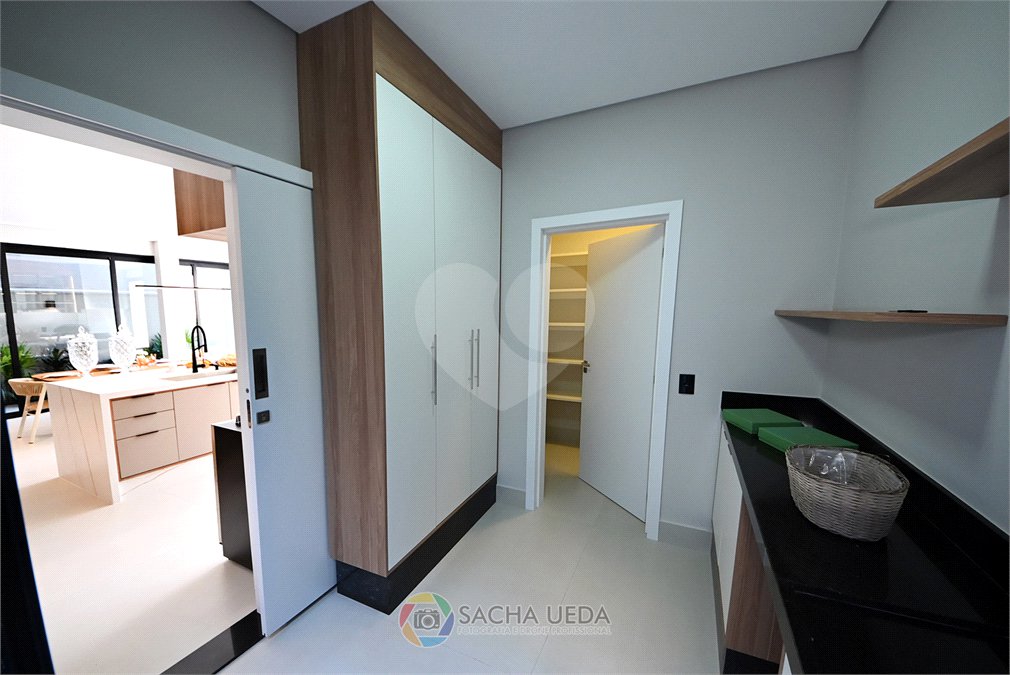 Casa à venda com 4 suítes no condomínio Residencial Dona Maria Candida, Indaiatuba - SP