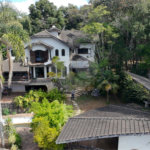 Casa à venda com 3 quartos, sendo 4 suítes, no condomínio Alpes da Cantareira, Mairiporã - SP