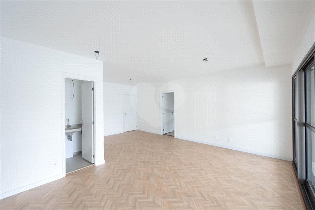 Apartamento à venda com 3 suítes em Vila Clementino, São Paulo, SP