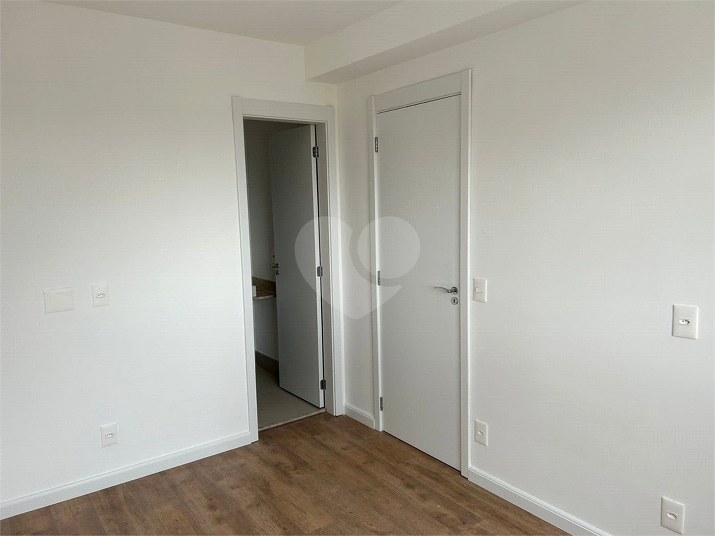 Apartamento à venda com 4 quartos, sendo 1 suíte,  em Ipiranga, São Paulo, SP