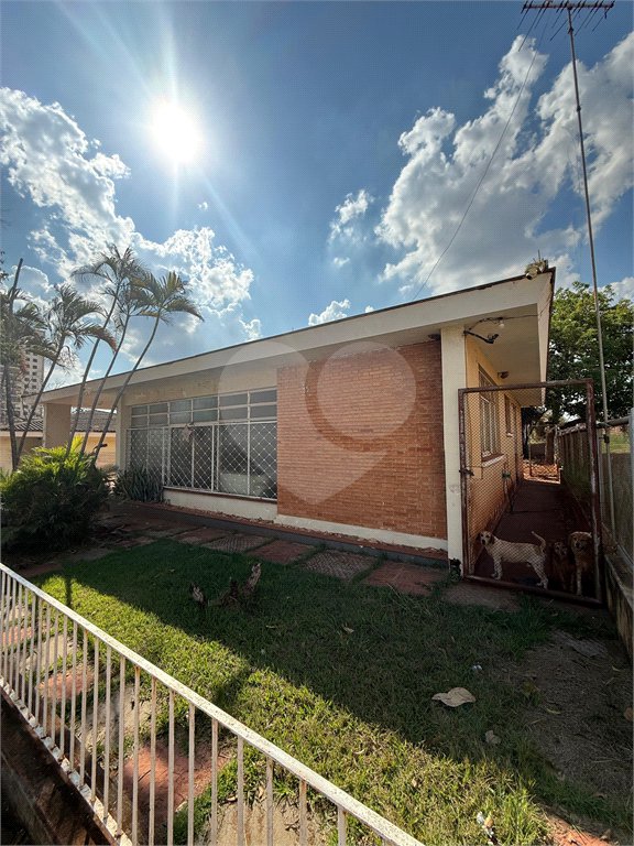 Casa à venda com 4 quartos em Vila Xavier (vila Xavier), Araraquara, SP