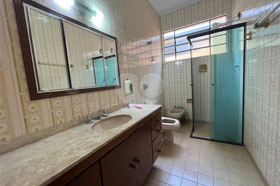 Sobrado à venda com 4 quartos, sendo 1 suíte, em Vila Guilherme, São Paulo, SP