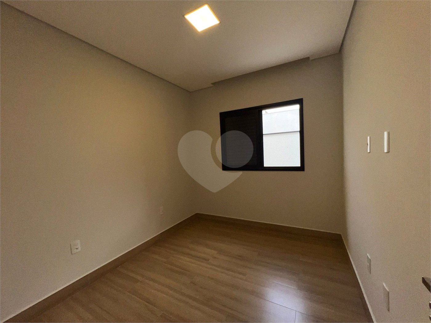Casa à venda com 3 quartos, sendo 1 suíte,  no condomínio Villagio_ipanema 1, Sorocaba - SP