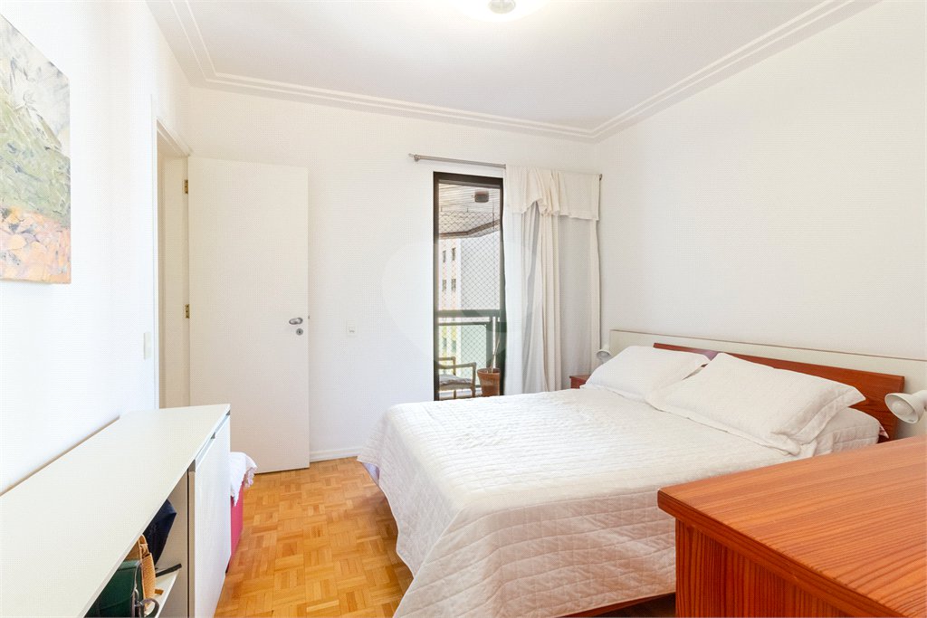 Apartamento à venda com 4 quartos, sendo 2 suítes, em Perdizes, São Paulo, SP