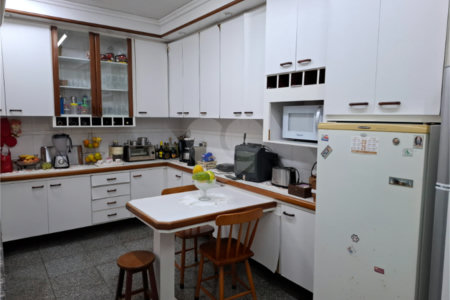 Sobrado à venda com 4 quartos, sendo 2 suítes,  em Jardim Leonor, São Paulo, SP