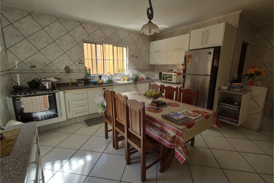 Sobrado à venda com 3 quartos em Tremembé, São Paulo, SP