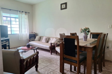 Casa à venda com 2 quartos em Vila Rio Branco, Itapetininga, SP