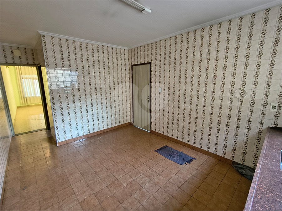 Sobrado à venda com 3 quartos em Vila Paulo Silas, São Paulo, SP