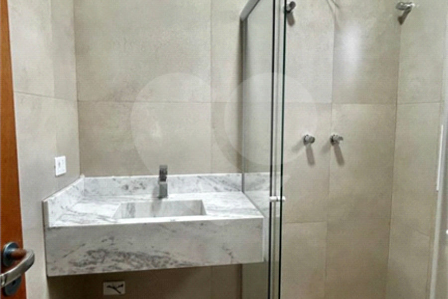 Sobrado à venda com 3 quartos, sendo 1 suíte, em Jardim Maristela, São Paulo, SP