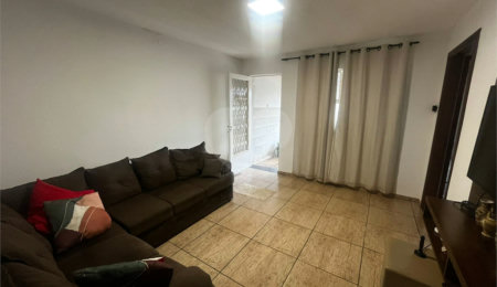 Casa à venda com 2 quartos em Vila Camarão, Itapetininga, SP