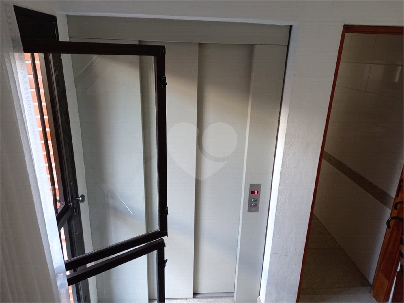 Casa à venda com 5 quartos, sendo 4 suítes, em Jardim São Bento, São Paulo, SP