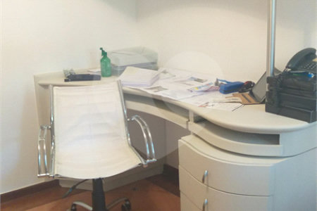 Casa à venda com 5 quartos, sendo 2 suítes, no condomínio Vinhas da Vista Alegre - Lado Sede, Vinhedo - SP