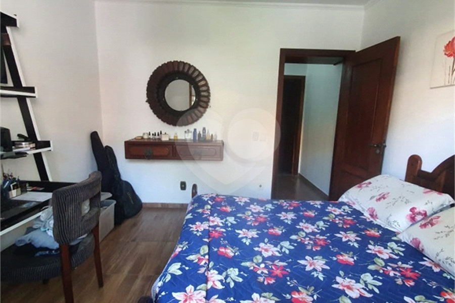 Sobrado à venda com 5 quartos, sendo 3 suítes, em Tremembé, São Paulo, SP
