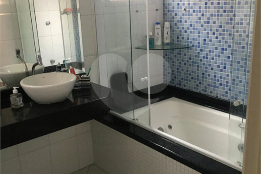 Sobrado à venda com 4 quartos, sendo 1 suíte, em Mandaqui, São Paulo, SP