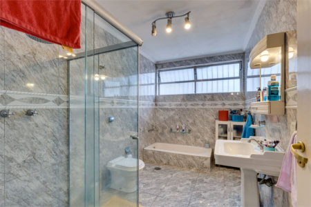 Casa de Vila à venda com 4 quartos, sendo 2 suítes,  no condomínio City Campo Grande, São Paulo - SP