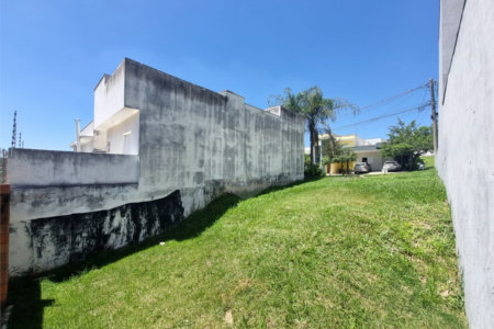 Terreno à venda no condomínio Horto Florestal Villagio, Sorocaba - SP